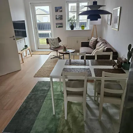 B Med Dejlig Privat Gardhave Pa Thuro Kaeledyr Er Ikke Gratis Og Skal Tilfojes Apartment Svendborg