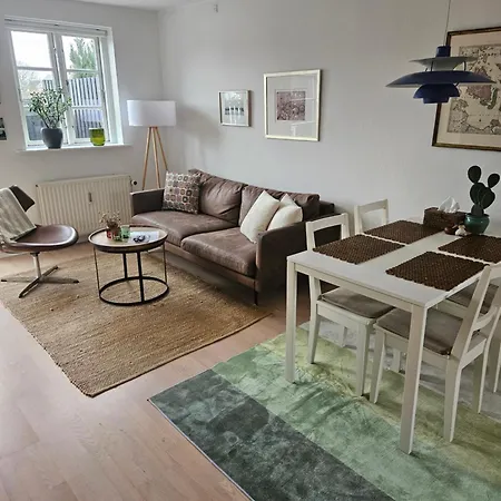 Apartment B Med Dejlig Privat Gardhave Pa Thuro Kaeledyr Er Ikke Gratis Og Skal Tilfojes Svendborg