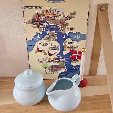 B Med Dejlig Privat Gardhave Pa Thuro Kaeledyr Er Ikke Gratis Og Skal Tilfojes Свендборг