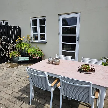 B Med Dejlig Privat Gårdhave På Thurø Kæledyr Er Ikke Gratis Og Skal Tilføjes